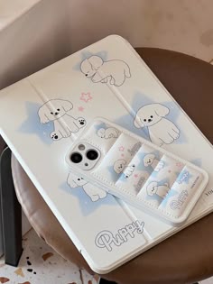 the phone case is designed to look like an elephant