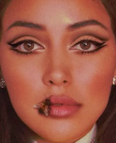 Natural Disco Makeup, 70s Makeup Easy, 70s Makeup Green Eyes, 79s Makeup, 70s Party Makeup, Natural 70s Makeup, 70s Grunge Makeup, 70d Makeup, Catlike Makeup