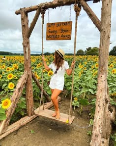 Semra Maksud Shaziman on Instagram: "Swing your worries away @happydayfarmnj . . . . . . . . . . . . . . . #happiness #sunflower #photography #targetstyle #summ… | Farm photo, Farm fun, Farm gardens