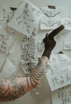 #tattoo #tattoosforwomen #photography Tattoo Studio Photoshoot, Tattoo Artists Photography, Tattoo Shop Branding Photoshoot, Tattoo Branding Photoshoot, Tattooist Aesthetic, Tattoo Artist Branding, Tattoo Artist Headshots, Tattoo Artist Branding Photoshoot, Tattoo Marketing