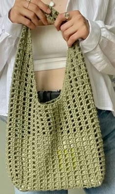 Pin by Sara on DIY in 2025 | Crochet projects, Crochet patterns, Crochet handbags