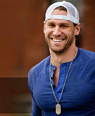 Chase Rice!  Also on my list this year <3 Thanks to the best cousin / concert buddy ever! Country Music Singers, Country Girls, Country Music Stars, Country Music, Hipster, Chase Rice, Country Men, Country Singers, Man Crush