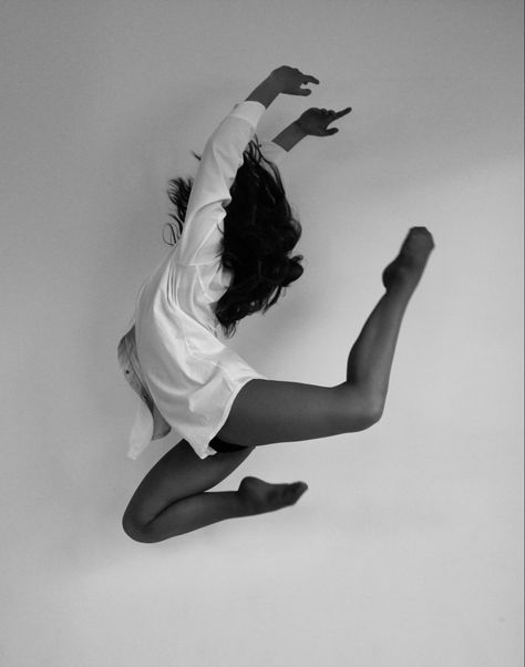 dance #photos #blackhairstyles #blackandwhite | Dancing aesthetic, Jazz  dance photography, Dancer photography