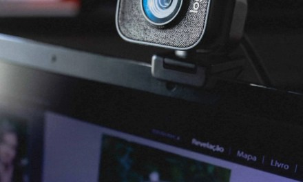 5 Webcams With Zoom Lens (Our Top Picks)