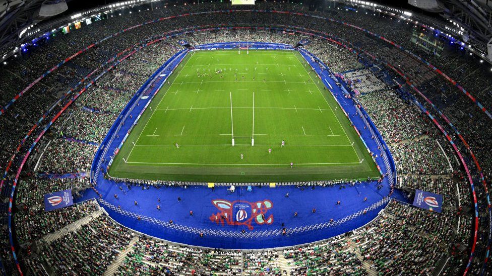 stade de france, huge stadium, picture taken from high up