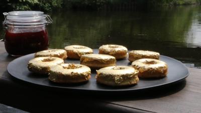 Matilda and the Ramsay Bunch - Glorious Gold Medal Doughnuts