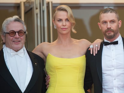 George Miller, Charlize Theron y Tom Hardy en la 'premiere' de 'Mad Max: Furia en la carretera', durante el Festival de Cannes de 2015.
