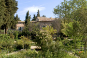 Le jardin d’agrément de l’harmas de Jean-Henri Fabre, à Sérignan-du-Comtat (Vaucluse).
