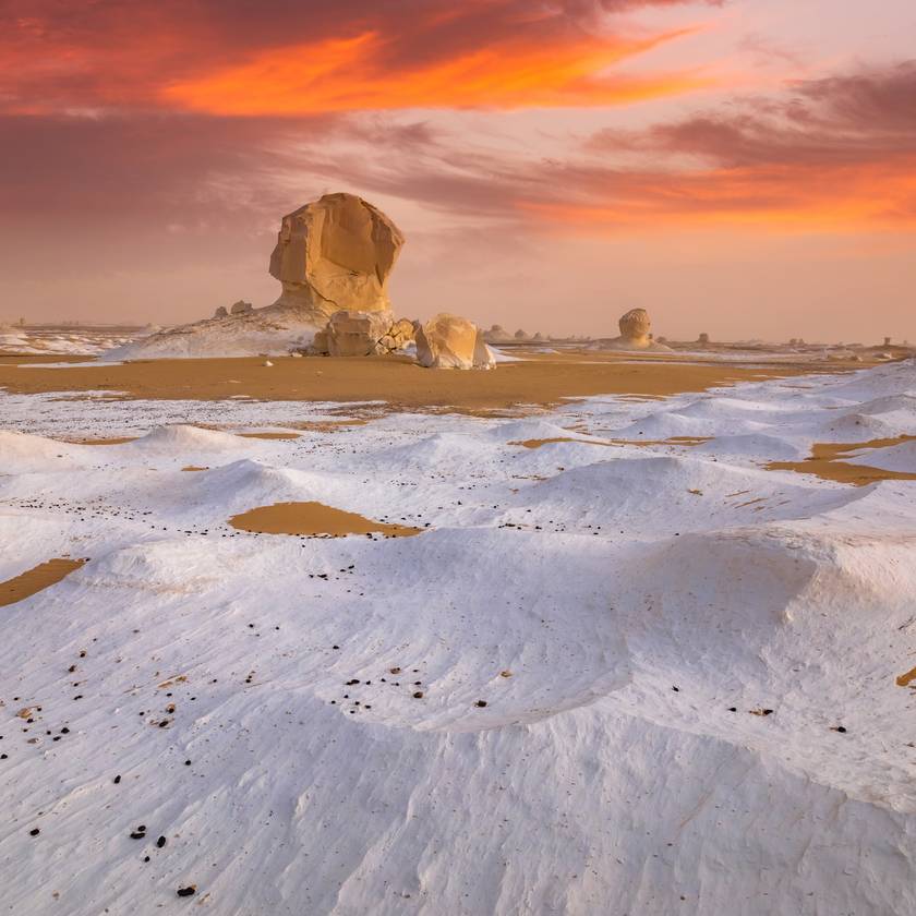 Különös természeti jelenség borította fehérbe a sivatagi tájat: földöntúli látvány