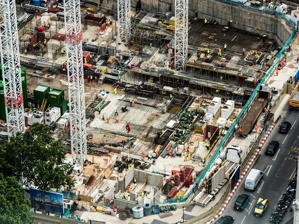 ロンドンの建設現場の空中写真。
