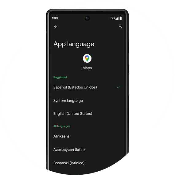Det vises en opplåst Android 13-telefon hvor innstillingene for appspråk for Google Maps vises på skjermen. Det er merket av for «Español (Estados Unidos)» under «Foreslått».