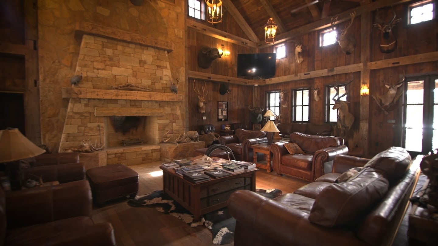 Watch Luxury Hunting Lodges of America live