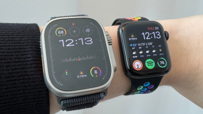 Apple Watch Ultra 2 and Apple Watch SE on a wrist