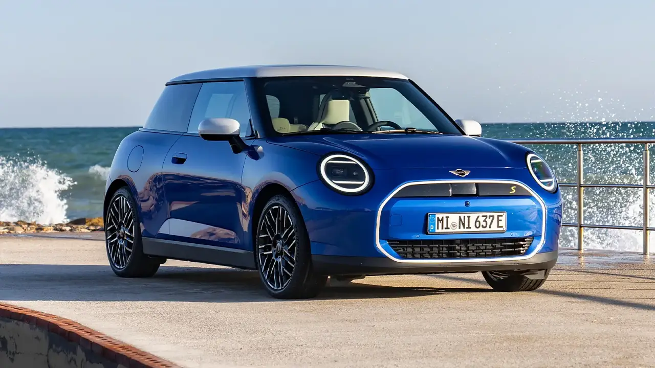 2025 Mini Cooper SE review VIDEO: International first drive