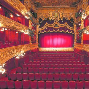 Si le théâtre du Palais Royal se porte très bien grâce au triomphe d' »Edmond » depuis trois ans, d'autres ont plus de mal à rester rentables