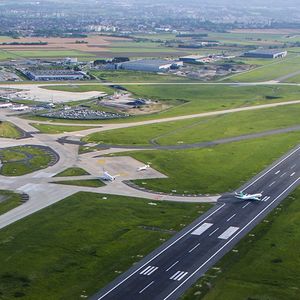 Infrastructure aeroportuaire d'Orly,