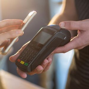 Bancomat, le circuit de paiement domestique le plus répandu dans la Péninsule, lance cet automne une application permettant de payer avec son smartphone.