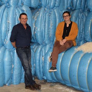 PME familiale de Saint-Sever (Landes), Plum'Export vend 1.200 tonnes de plumes de canard par an.
