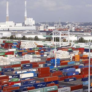 L'autorité portuaire du Grand Port maritime du Havre doit attribuer les deux derniers postes à quai des terminaux à conteneurs de Port 2000.