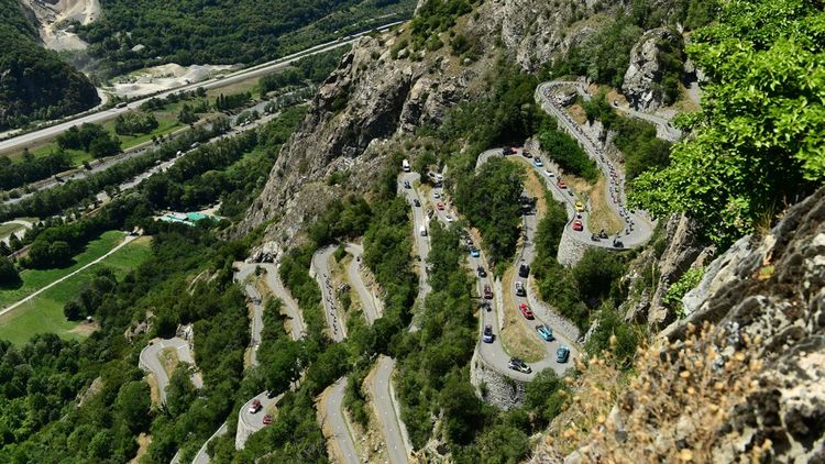 Sept étapes de montagne sont prévues cette année. En 2018, le Tour  était passé entre  Bourg-Saint-Maurice les Arcs et l' Alpe D'Huez 