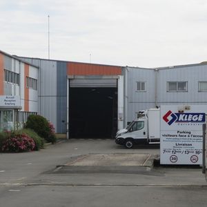 Klégé est notamment une victime collatérale de la chute de WN, le repreneur de l'usine Whirlpool d'Amiens qui prévoyait de construire de petits casiers frigorifiques.
