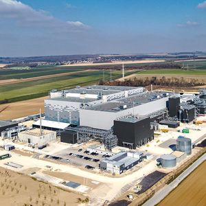 L'usine d'Ynsect à Poulainville (Somme) est haute de 36 mètres pour 45.000 mètres carrés de surface de bâti.