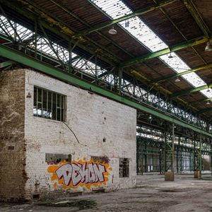 La nouvelle usine se trouvera entre les murs d'un ancien bâtiment de Suez, abandonné depuis 2017.