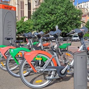 JC Decaux va changer toute la flotte lyonnaise de vélos électriques en libre-service.