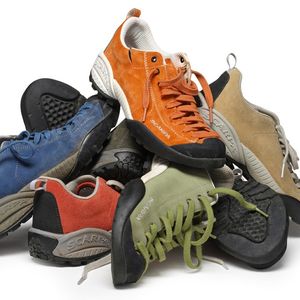Moins de 10 % des chaussures jetées chaque année finissent dans un centre de tri.