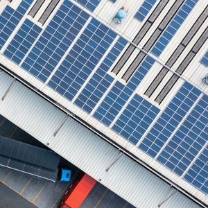 SPI Group investit dans un bâtiment de 37.000 mètres carrés avec panneaux photovoltaïques