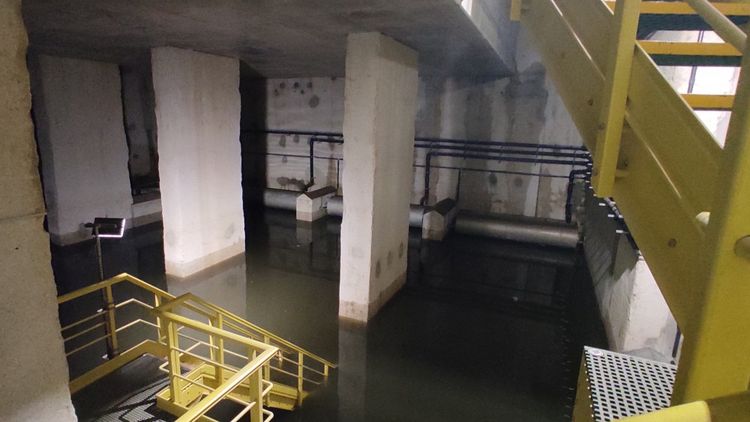 45.500 m3 d'eaux pluviales pourront être stockés au sein de la station et sur deux autres bassins à Champigny-sur-Marne et à Villiers-sur-Marne (Val-de-Marne).