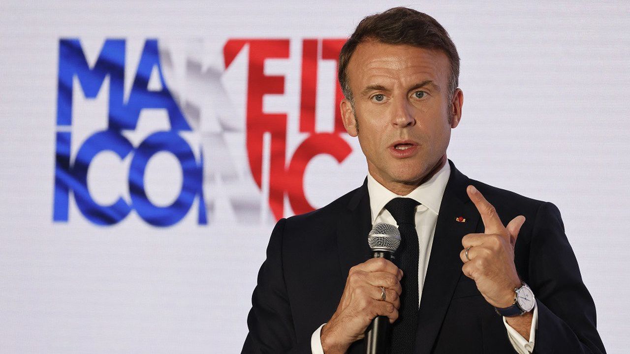 Emmanuel Macron lors de son discours au sommet Choose France organisé au château de Versailles.