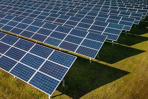 L'AFD a consacré 7,5 milliards d'euros à la lutte contre le réchauffement climatique l'an dernier grâce au financement d'une centrale photovoltaïque en Afrique.