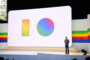Sundar Pichai, PDG d'Alphabet et de Google, sur la scène de Google I/O, mardi à Mountain View (Californie).