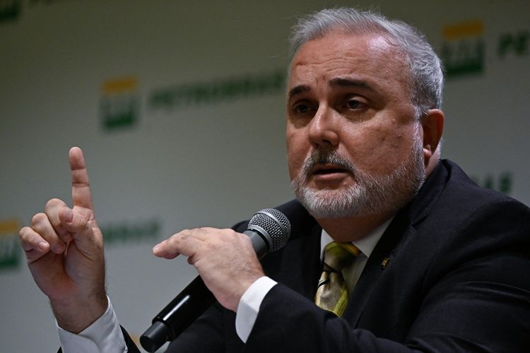 Le président du groupe pétrolier Petrobras, Jean Paul Prates, photographié ici lors d'une conférence de presse en mars 2023.