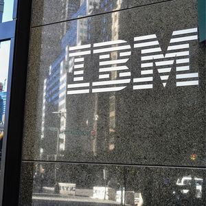 IBM cède 80 % des parts qu'elle possédait dans la nouvelle entreprise Kyndryl, créée en septembre dernier.