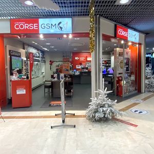 Corse GSM compte 15 magasins sur l'île et trois points de vente sur le continent.