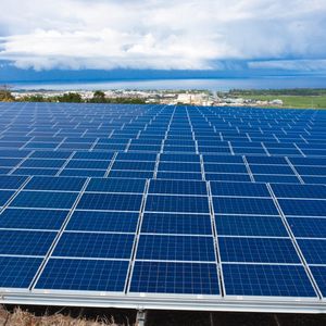 En progression régulière, la production photovoltaïque répond à 9 % de la consommation électrique de l'île.