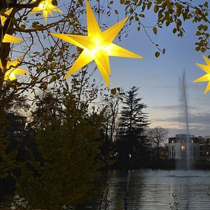 Un nouveau « poumon vert » au coeur de la ville de Rueil-Malmaison (Hauts-de-Seine), le Parc du Cardinal, a ouvert au public.