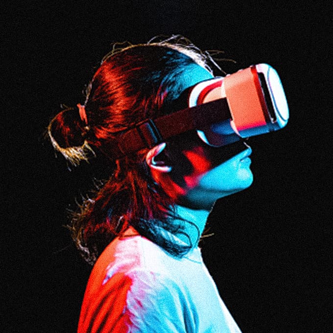 Illustration of a woman with VR oggles.