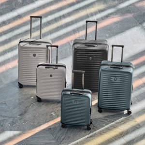 賢くスマートな整理機能で旅をサポート！ビクトリノックスから、荷造りしやすいスーツケース「エアロックス アドバンスト」が誕生。