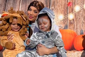 Pregnant Abby De La Rosa Dresses in 'Wizard of Oz'-Themed Costumes with Twins Zion and Zillion