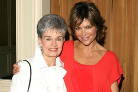 Lisa Rinna (R) and her mother Lois Rinna