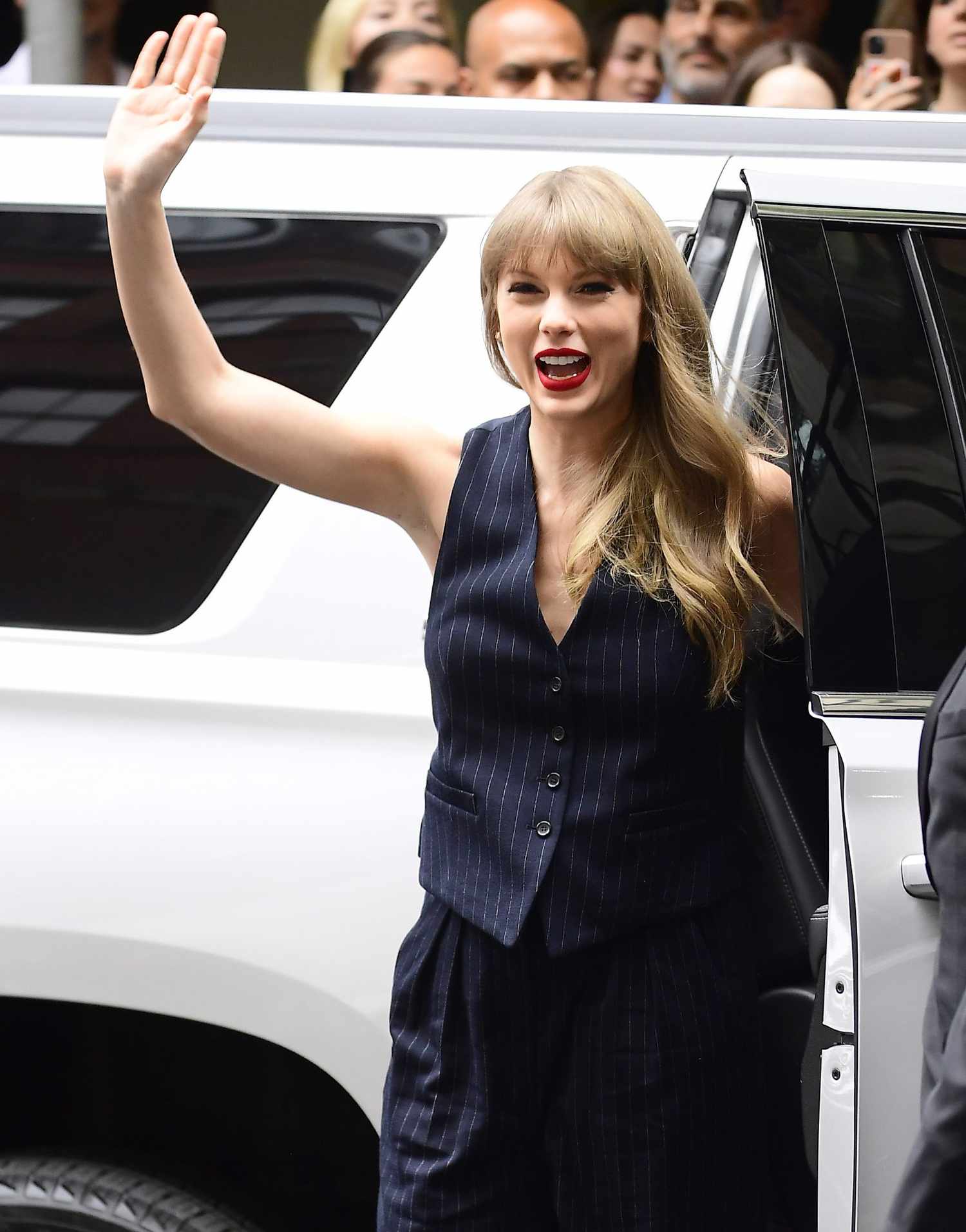 NEW YORK, NY - JUNE 11: Taylor Swift is seen outside the Beacon Theatre on June 11, 2022 in New York City. (Photo by Raymond Hall/GC Images)