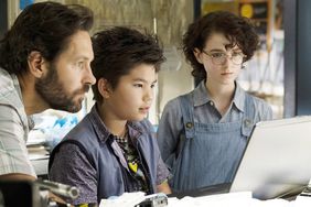 GHOSTBUSTERS: AFTERLIFE, from left: Paul Rudd, Logan Kim, Mckenna Grace, 2021.