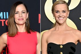 Reese Witherspoon and Jennifer Garner 