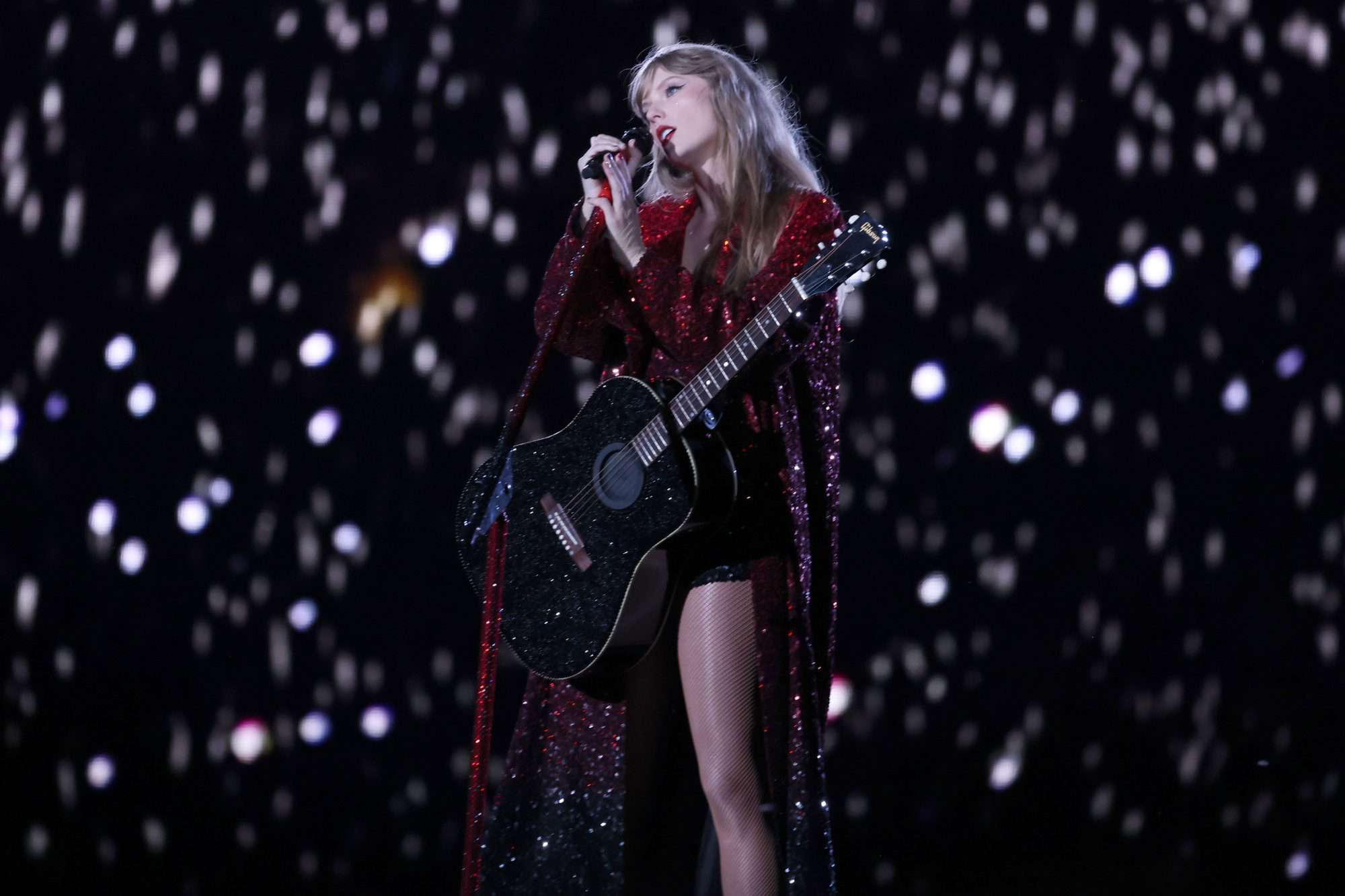 NASHVILLE, TENNESSEE - MAY 05: EDITORIAL USE ONLY Taylor Swift performs onstage during night one of Taylor Swift | The Eras Tour at Nissan Stadium on May 05, 2023 in Nashville, Tennessee. (Photo by John Shearer/TAS23/Getty Images for TAS Rights Management)
