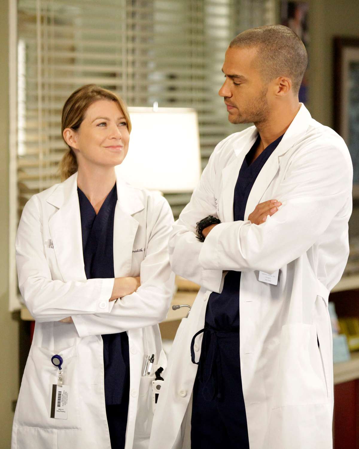 "I Saw Her Standing There" - Aware that Derek might never operate again, Meredith stops talking about the surgeries she's performing. Meanwhile, Richard calls on Dr. Catherine Avery to help him perform a complicated procedure, as things continue to heat up between Jackson and April; and Arizona's struggle to accept her fate forces Callie and Alex to face their guilt, on "Grey's Anatomy," THURSDAY, OCTOBER 25