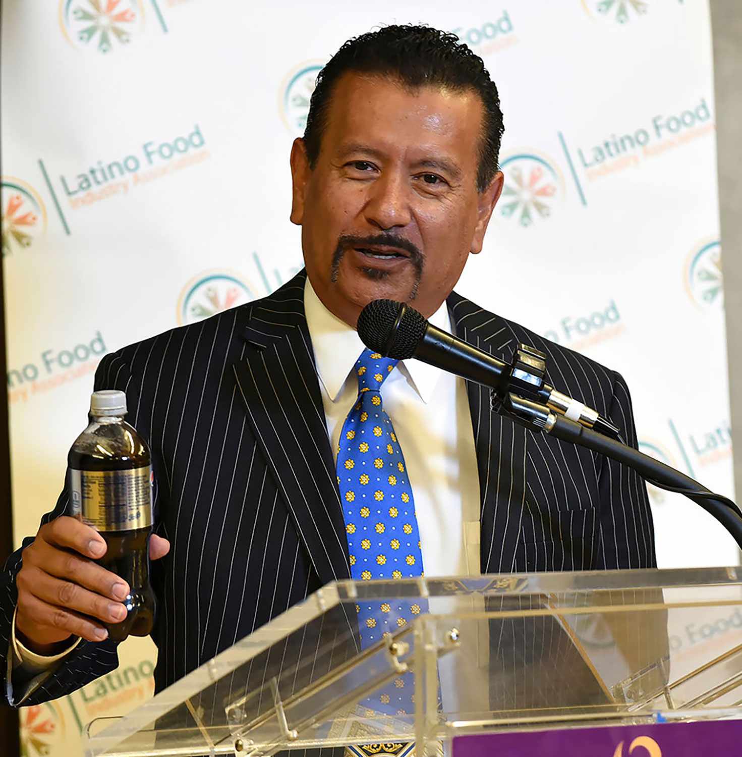 LOS ANGELES, CALIFORNIA - AUGUST 10 : Richard Montanez, PepsiCo, Head of Marketing and Sales, North America and creator of 'Flaming Hot Cheetos' announces corporate support to the Latino Food Industry Association (LFIA) during press conference announcement of the Latino Food Industry Association (LFIA), August 10, 2017 in Los Angeles, California. (Photo by Getty Images/Bob Riha, Jr.)