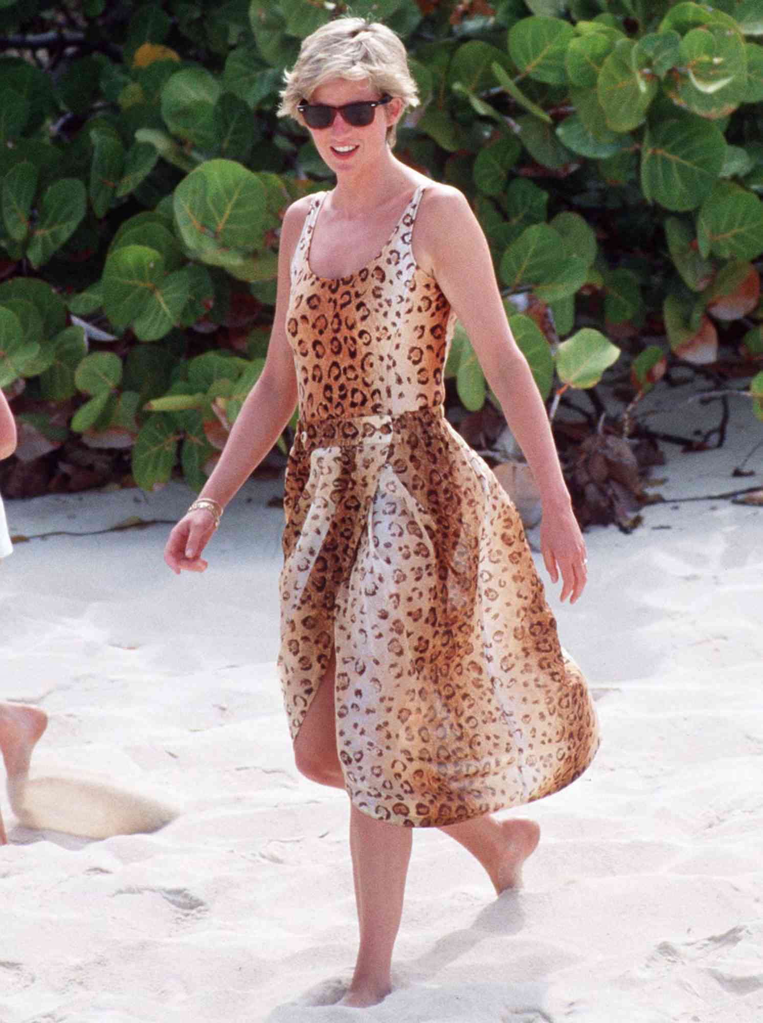 Princess Diana In Leopardskin Swimming Costume And Sarong On Holiday In Necker Island In The Caribbean